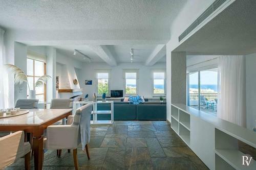 Agios Onoufrios Villa Sleeps 14 With Pool And Air Con