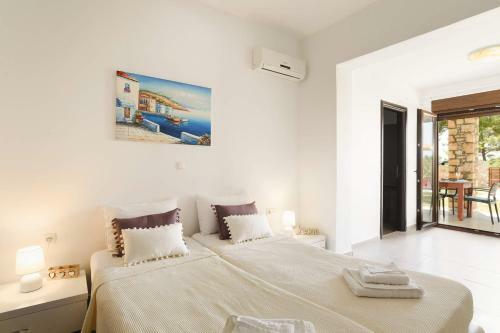 Persis Villa