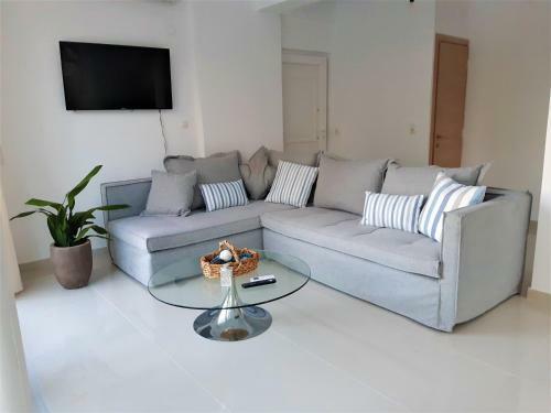 Villa Anastasia With Pool Near The Beach
