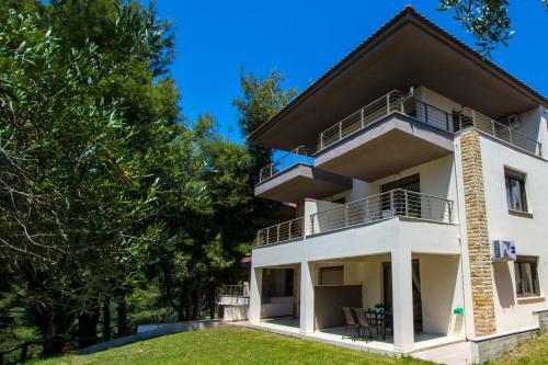 Akrogiali Villas