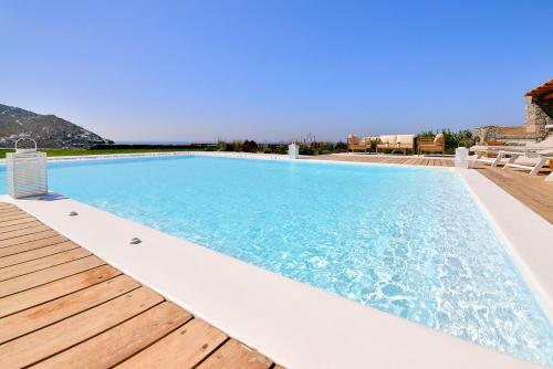 Villa In Elia Sleeps 8 With Pool And Air Con