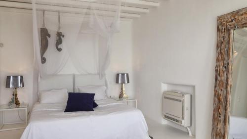 Elia Villa Sleeps 14 With Pool And Air Con