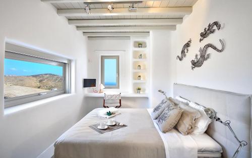 Elia Villa Sleeps 12 With Pool And Air Con