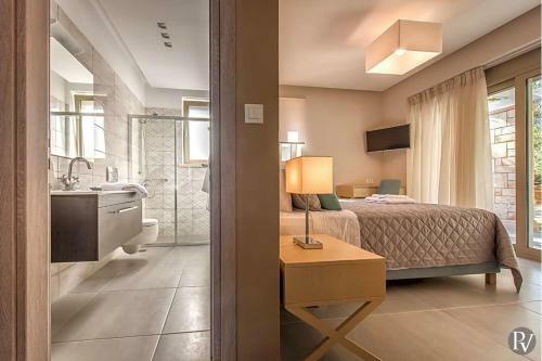 Limni Keriou Villa Sleeps 8 Wifi