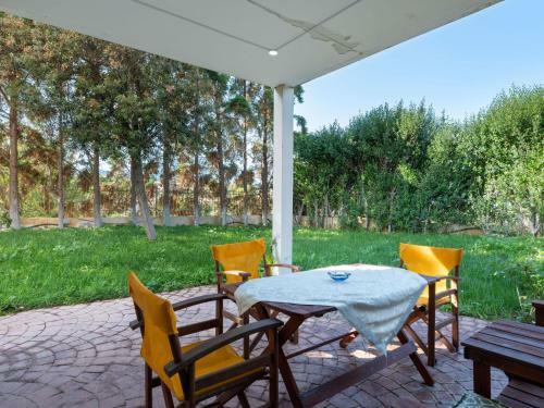 Decent Holiday Home In Chalcis With Garden