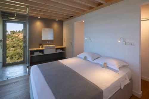 Atrium Villas II