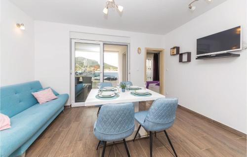 Two-bedroom Apartment In Vinisce