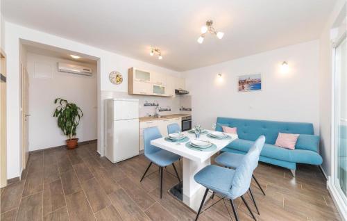 Two-bedroom Apartment In Vinisce