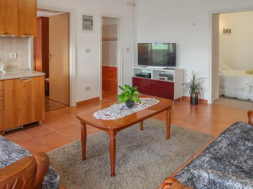 Holiday Home Marija - Rac403