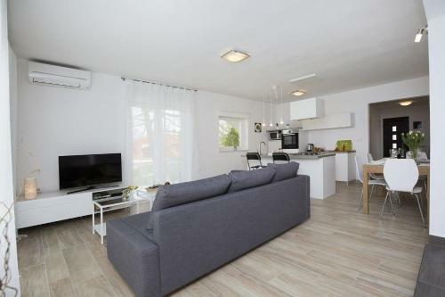 Apartment Leni