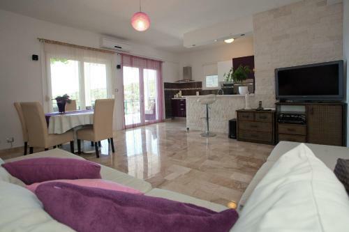 Apartments Paradise
