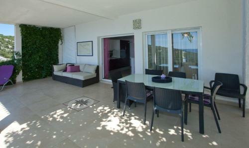 Apartments Paradise