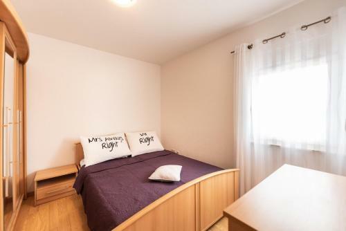 Hostal Apartments Karen