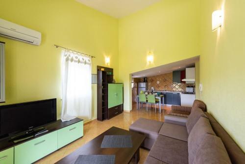 Hostal Apartments Karen