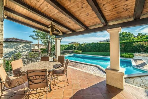 Villa Romana - Luxury Villa With Swimming Pool