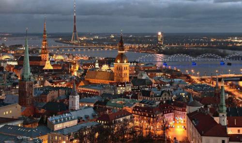 Forest Edge Lodge And House