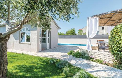 Two-bedroom Holiday Home In Zadar