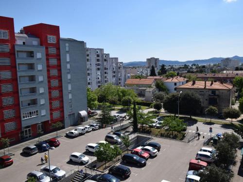 Spacious Apartment In Zadar Near Town