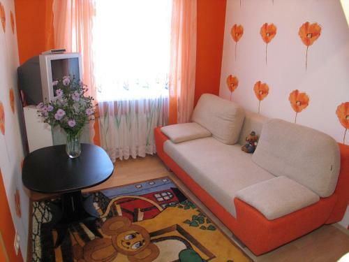 Hostal Naiza Guesthouse And Apartments