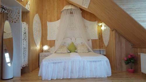 Hostal Naiza Guesthouse And Apartments
