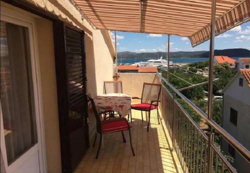 Hostal Apts And Rooms Ognjen- Family Friendly