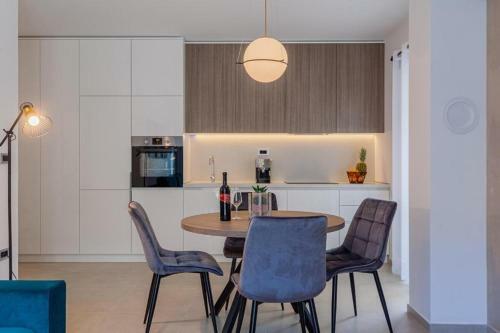 Hostal Apartment Karlo King Deluxe