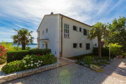 Apartamentos Nella.