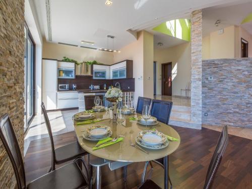 House Villa Sky