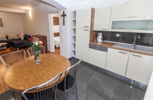 Apartments Alen 1