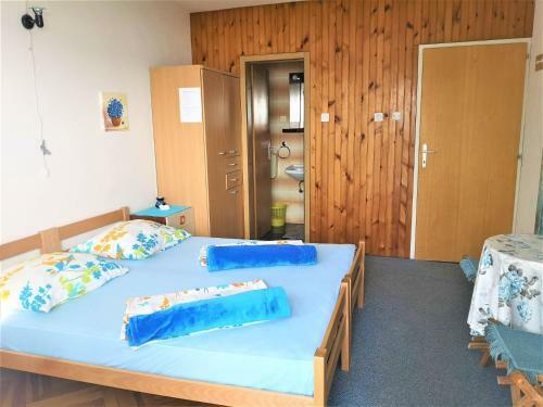 Hostal Apartments And Rooms Marijan
