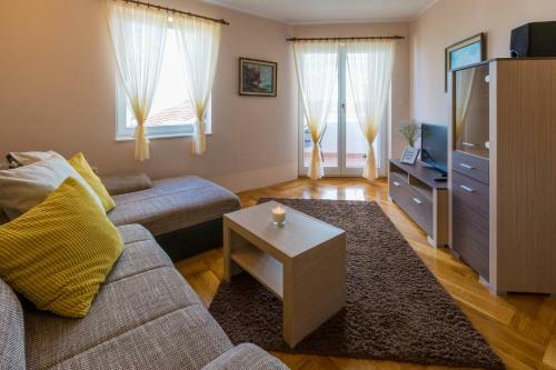 Apartamentos Bucar