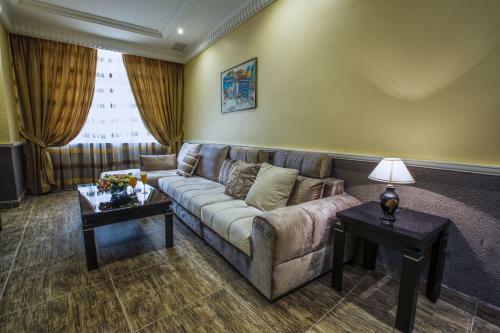 Apartamentos Sara Plaza