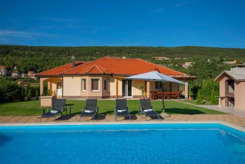 Villa Six Brothers A Luxury Villa In Imotski, Pool