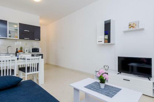 Apartments Maky