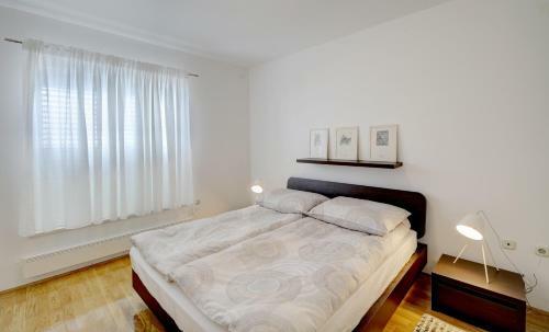 Apartment 330