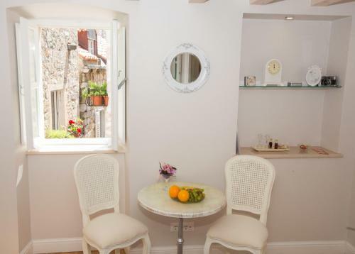 Studio Apartments Sonatina