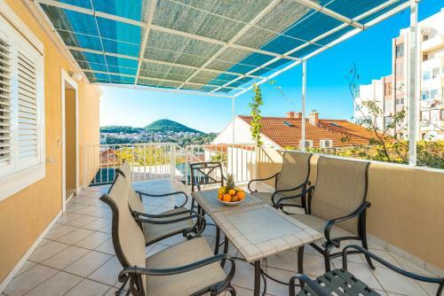 View Port Apartment