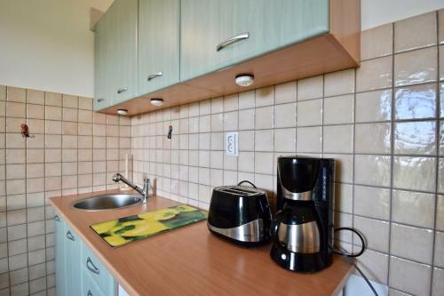 Hostal Sea View Apartments Near The Beach