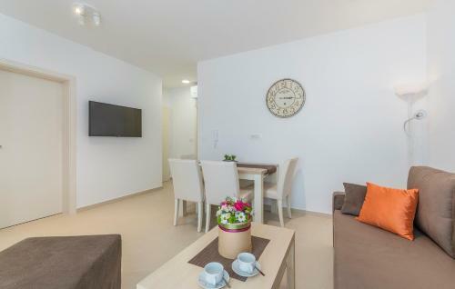 Hostal Apartments Hana In Funtana