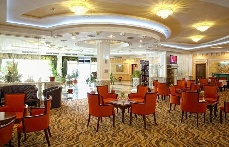 Golden Dragon Aparthotel