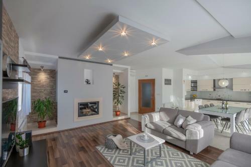 Prunus-luxurious Holiday Home With A Private Pool