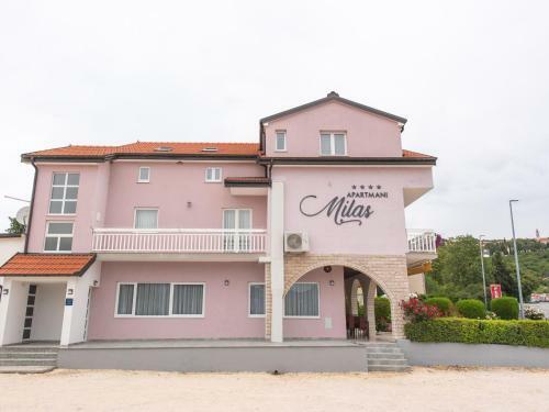 Pretty Apartment In Imotski Close To River