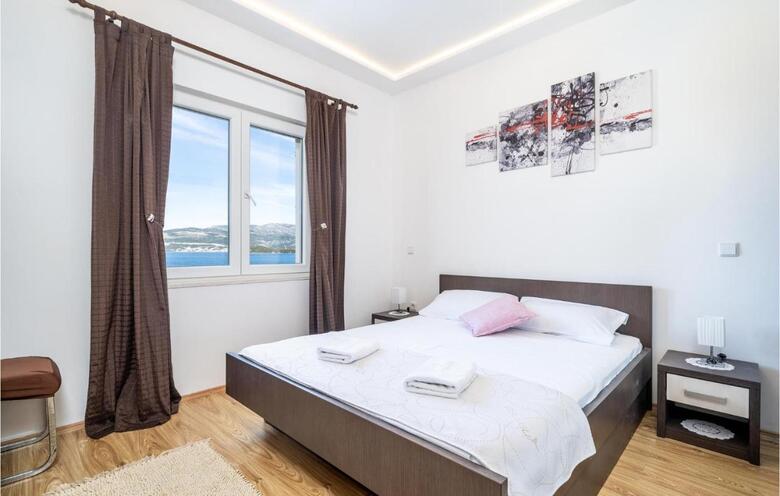 Two-bedroom Holiday Home In Janjina