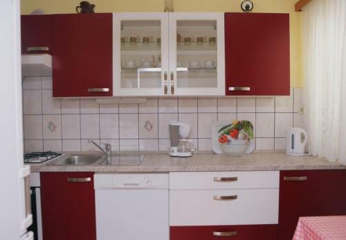 Apartments Liza - 80m From The Sea