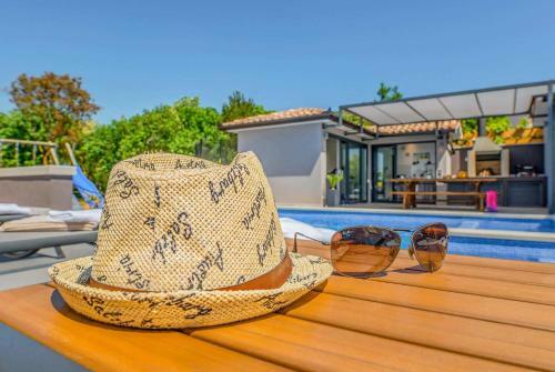 Villa Suvramena