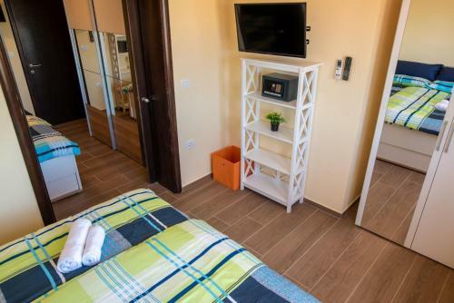 Hostal Via Flavia With Common Pool