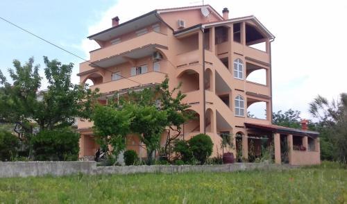 Apartment 696-6 For 2+2 Pers. In Lopar