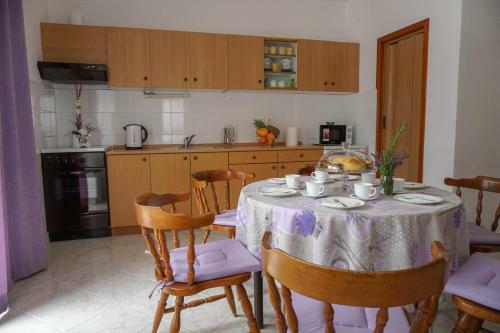 Apartments Jakov
