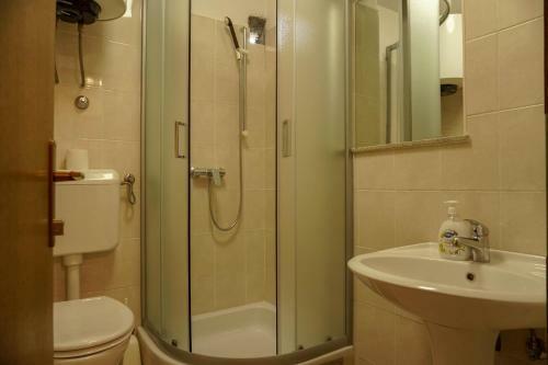 Apartments Jakov