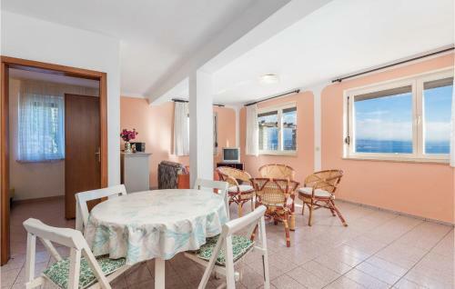 Four-bedroom Holiday Home In Lovran